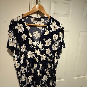Lane Bryant Floral V-Neck top